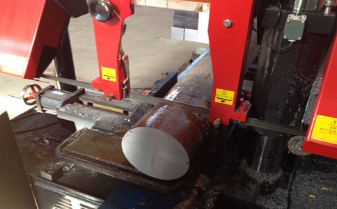 船山卧式带锯床加工时出现明显振荡如何排查？